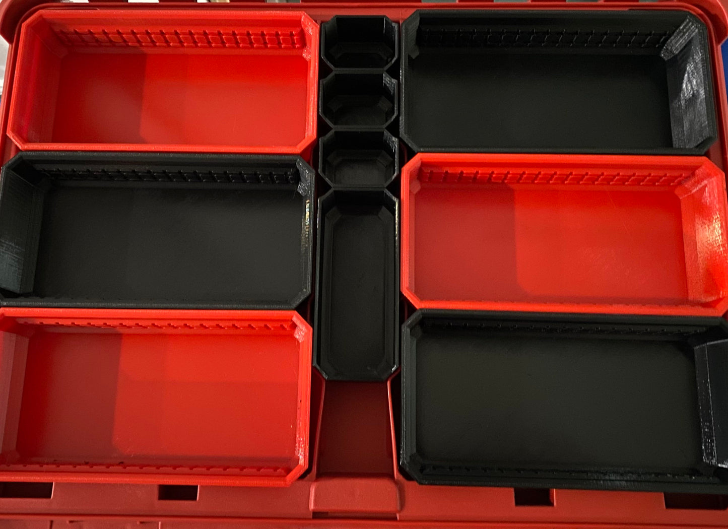 Slim Packout Middle Bins Organzier